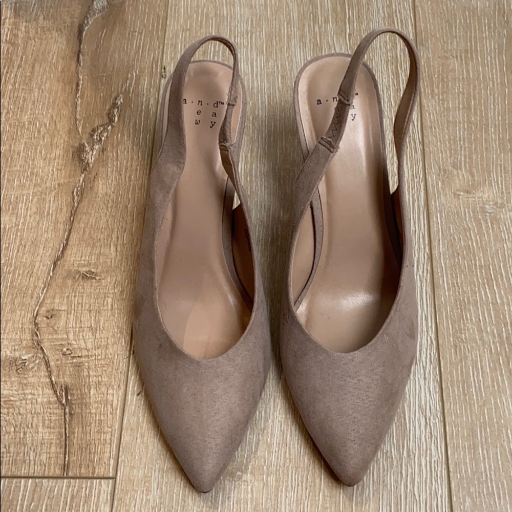 A new day nude pumps